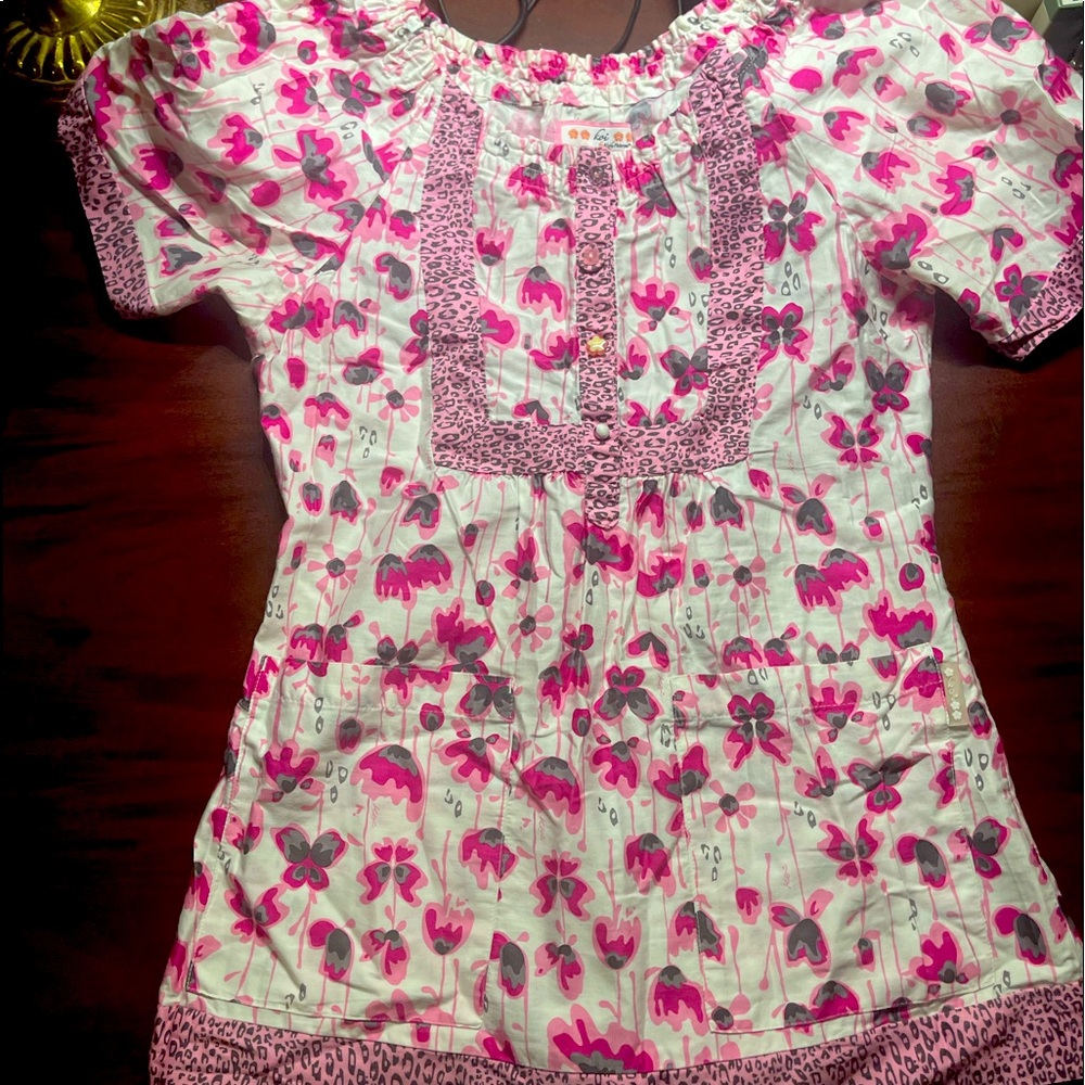 EUC koi small scrub top